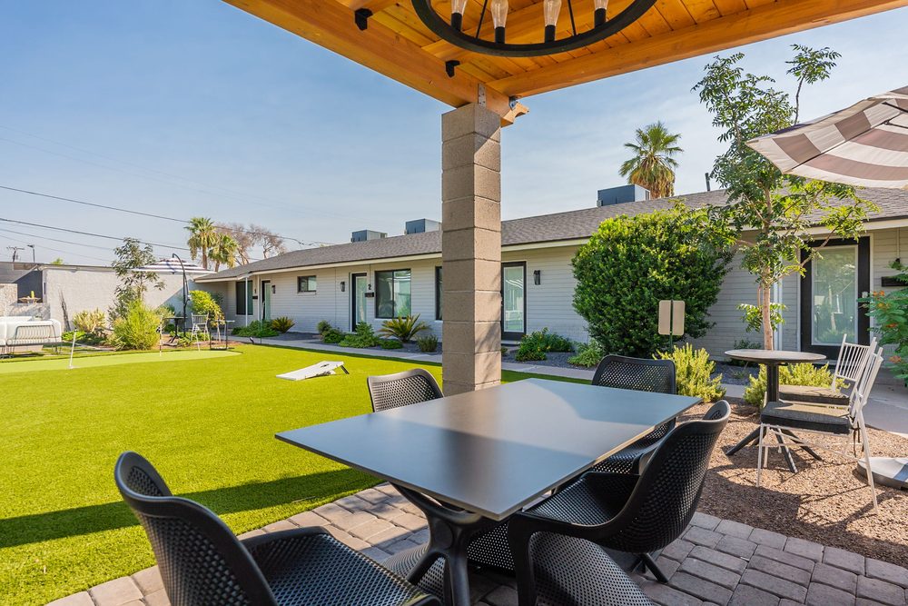 Dining pavilion overlooking the courtyard at Second Sunrise Recovery